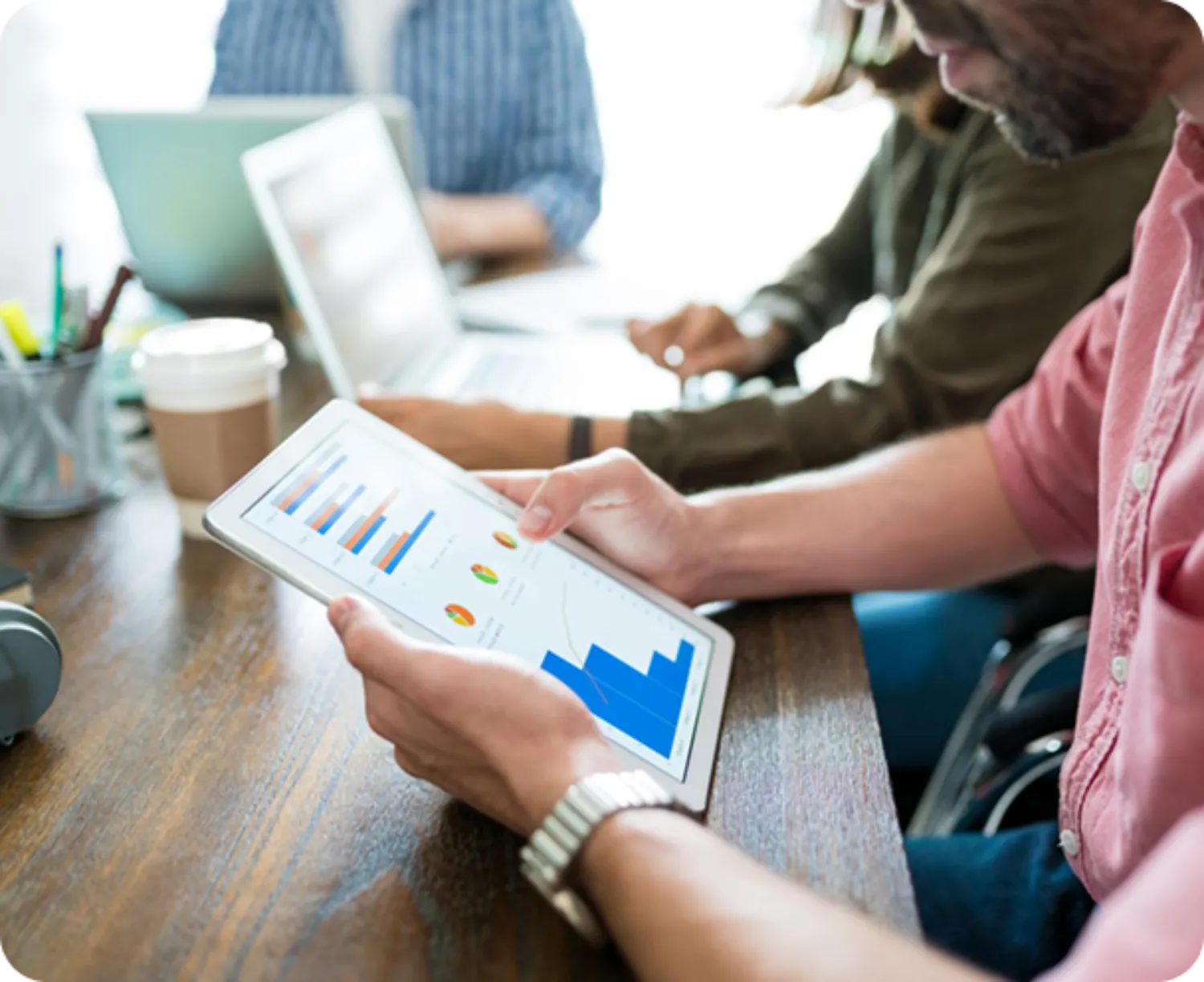 Paid ads agency near me focused on creating cost-effective campaigns that reach the right audience.